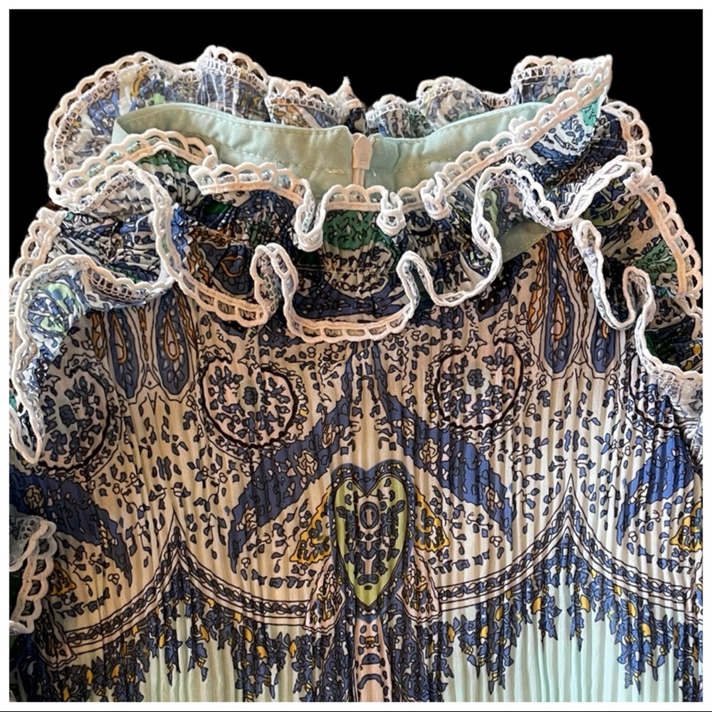 The Arlana Short Pleated Full Dress - Picture 8 of 13
